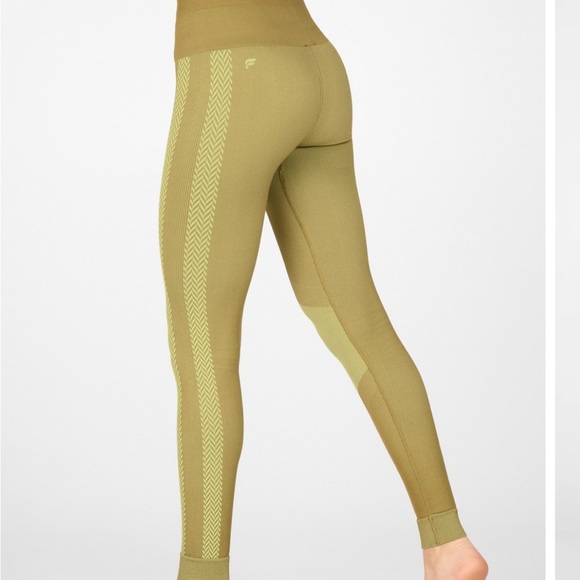 Fabletics High Waisted Seamless Light Green  Leggings - Picture 1 of 4